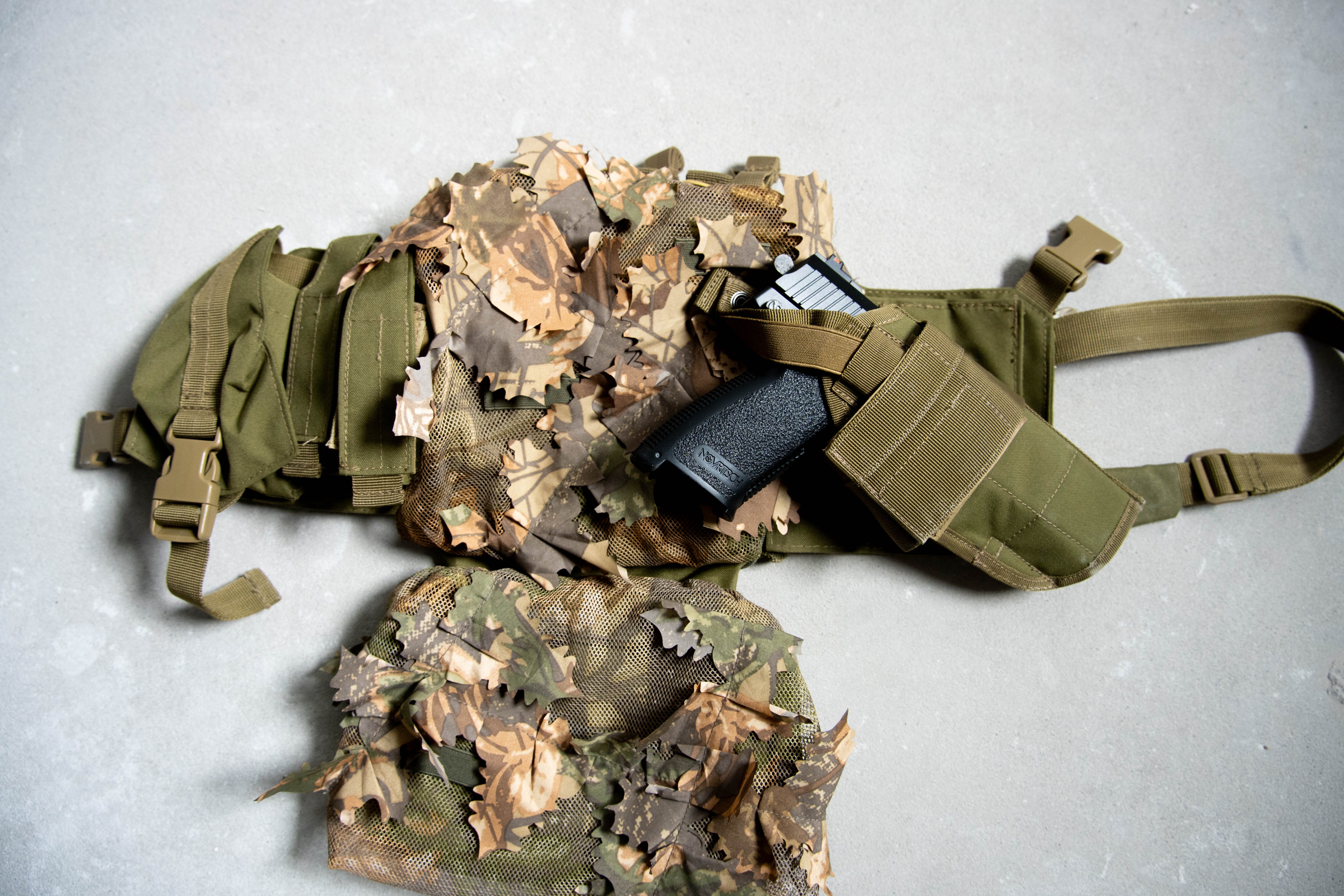 Universal Pistol Holster For Molle And Belt